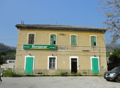Ex Stazione Ferroviaria di Trasta ed annesso magazzino merci