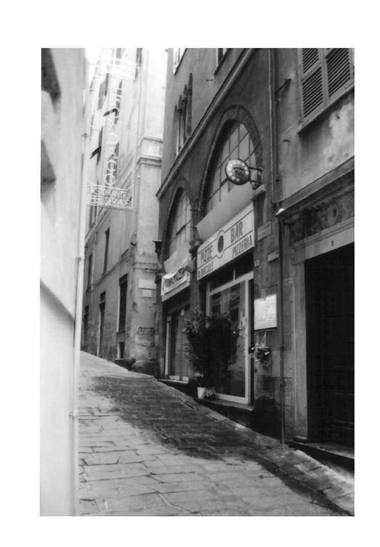Loggia con archi in salita all'Arcivescovado 3
