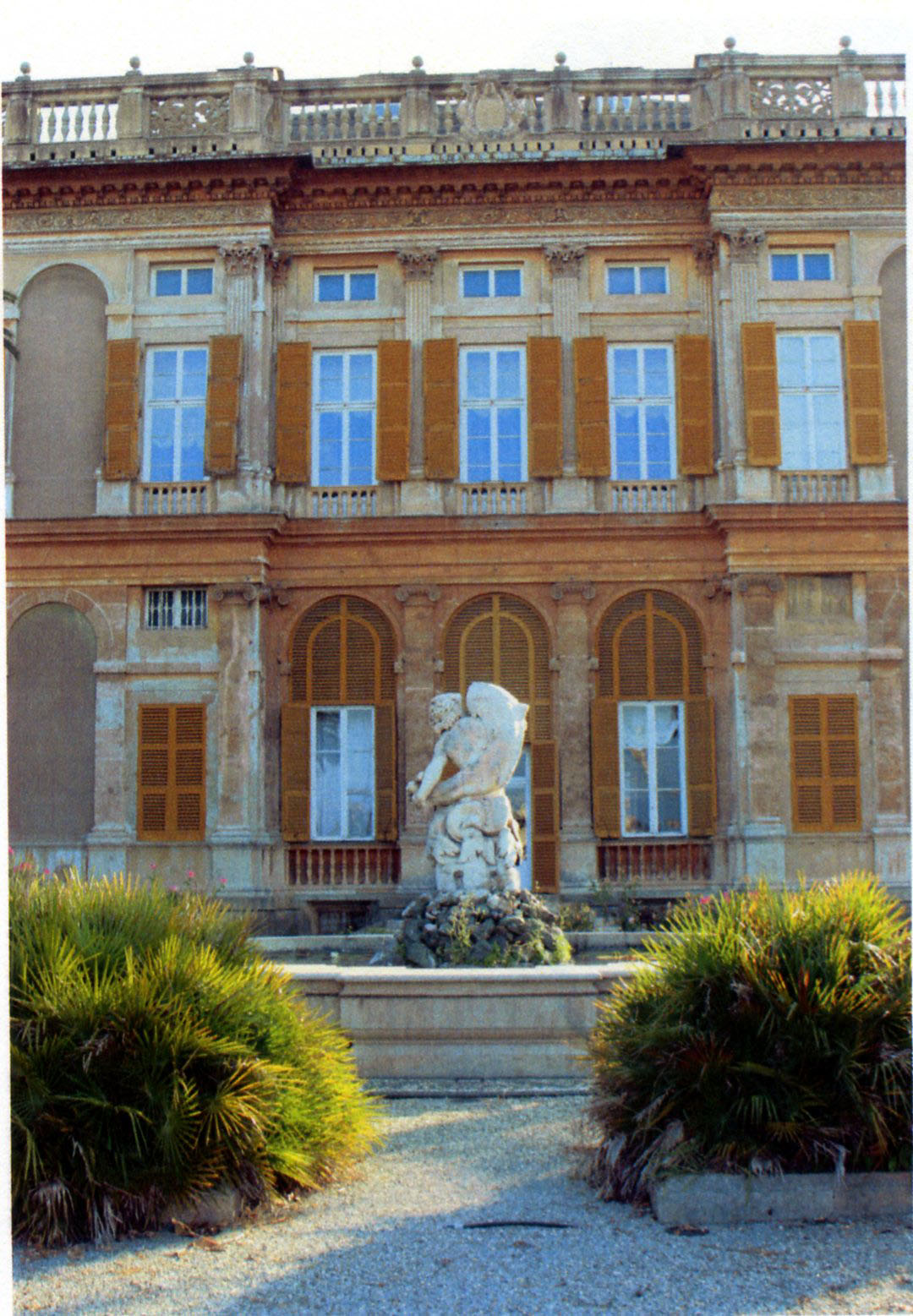 Ninfeo e parco villa Pallavicino delle Peschiere