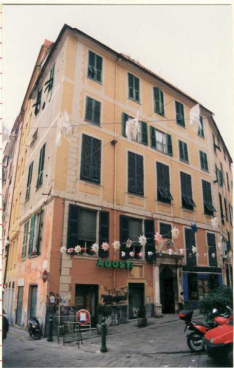 Palazzo in Piazza delle Erbe, 7