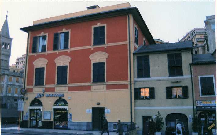 Palazzo in Via Canevari, 38-44