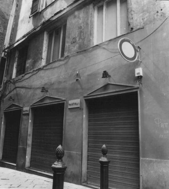 [Casa a schiera in via S. Luca, 50-54r]