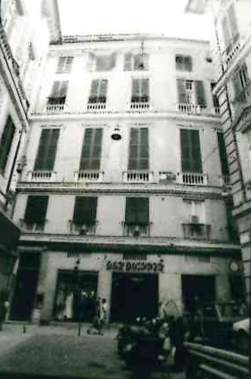 [Palazzo nobiliare in via Luccoli, 28]