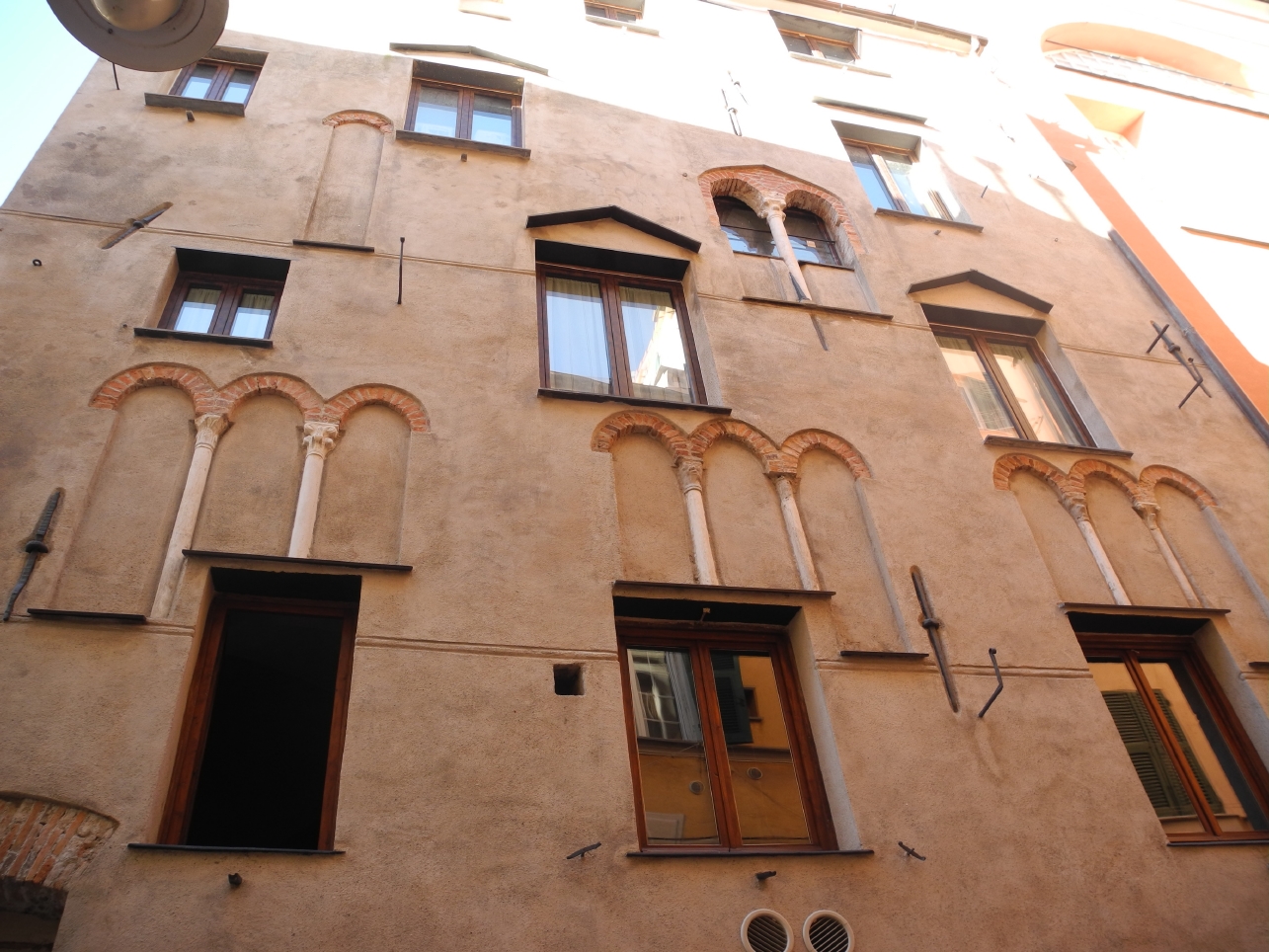 casa, plurifamiliare