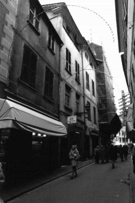 [Casa privata in via Mazzini, 20-22]