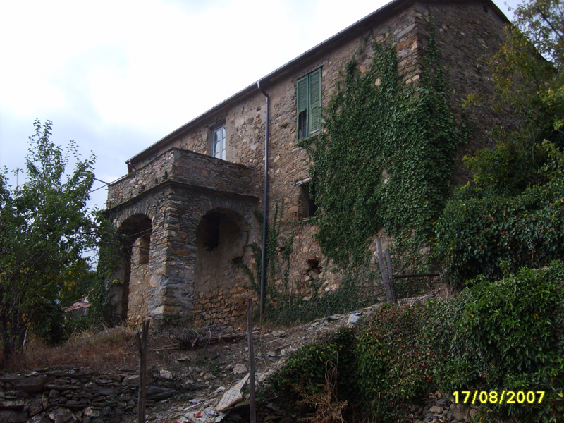 Ex Casa Canonica ed area di pertinenza antistante