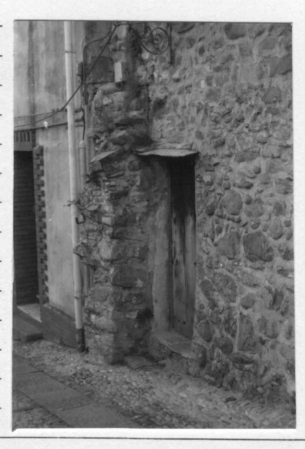 Antica Porta del paese , civica)