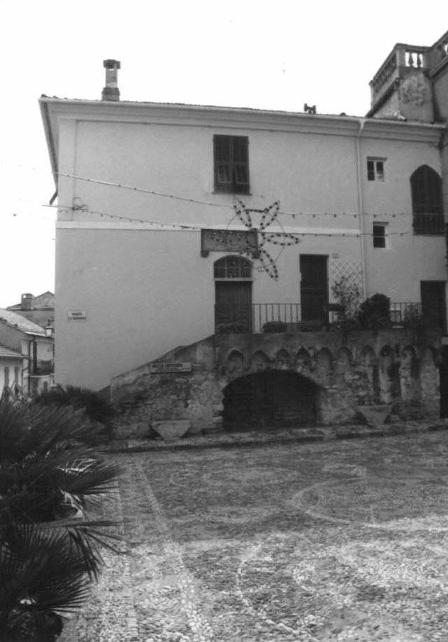 Casa già dei marchesi Clavesana