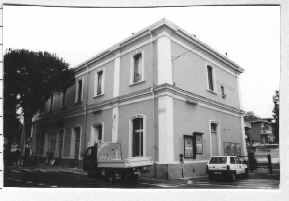 Stazione Ferroviaria di Diano Marina