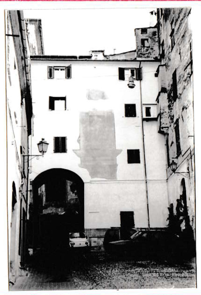 edificio in Via Giosuè Carducci