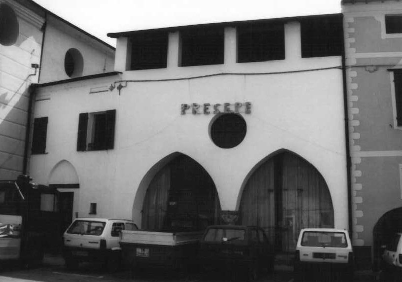 Casa comunale ora mensa scolastica e canonica