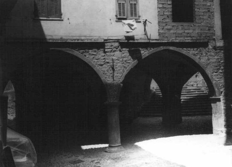 Portico della Piazza Umberto I