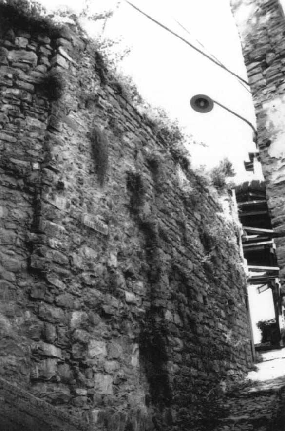 Ruderi di fabbricato demaniale
