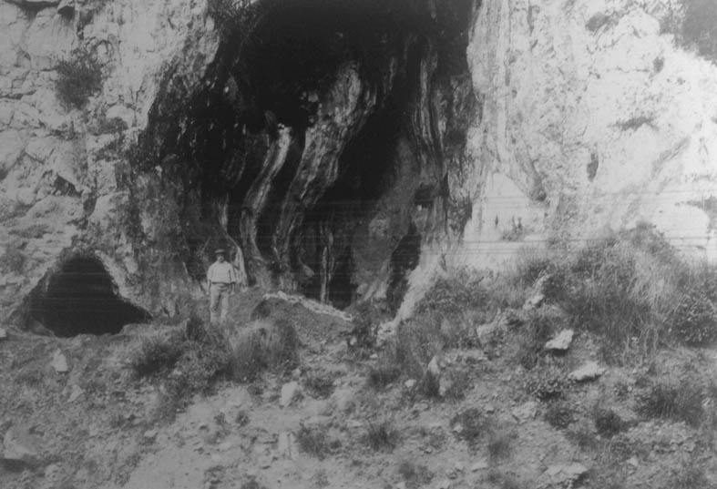 GROTTA COSTANTINI
