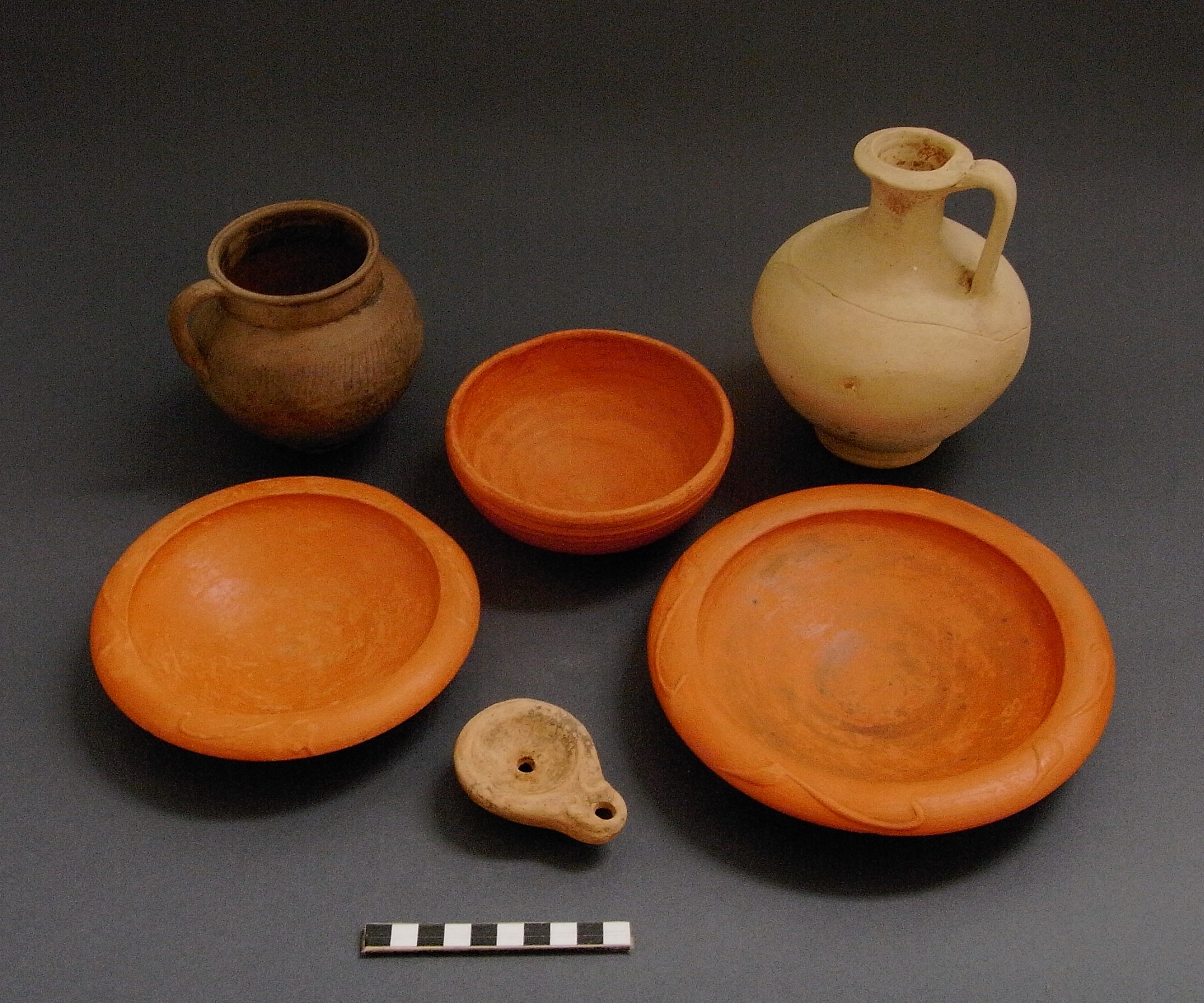 Necropoli di Albintimilium, area esterna recinti A-B-C, tomba 27