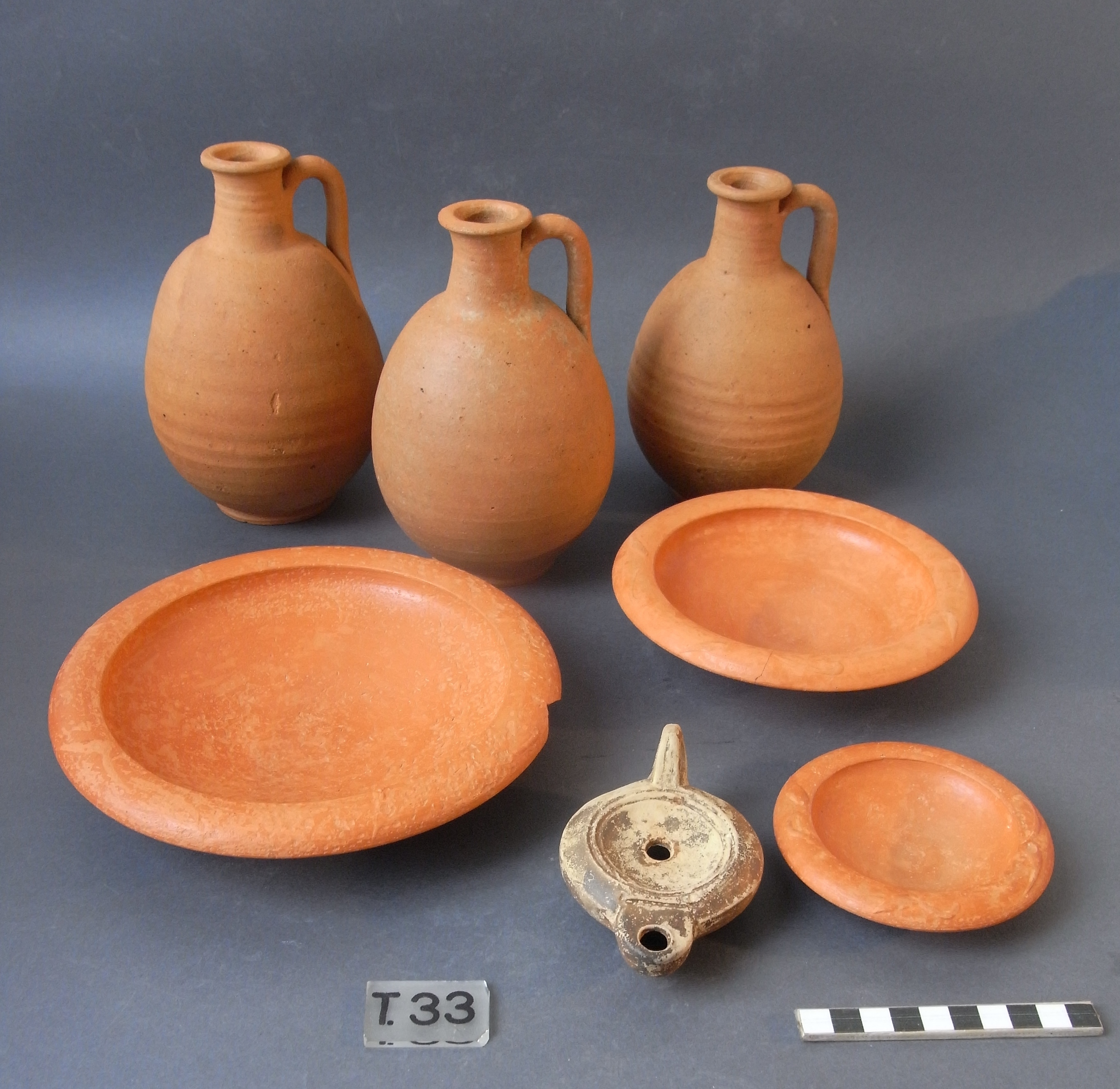 Necropoli di Albintimilium, area esterna recinti A-B-C, tomba 33