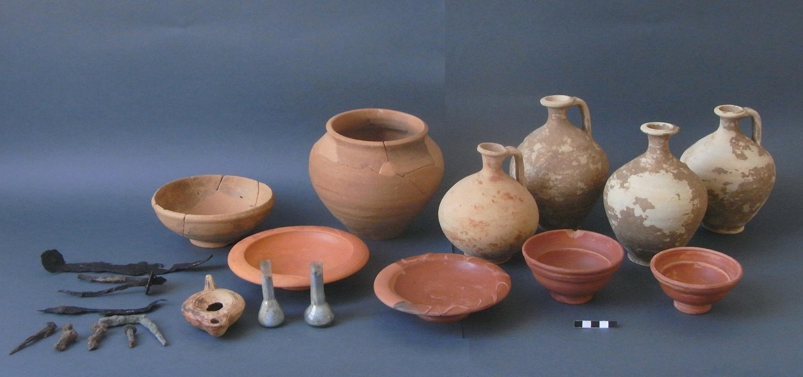 Necropoli di Albintimilium, area esterna recinti A-B-C, tomba 35