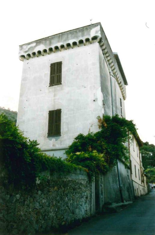 villa in via del Ricovero 4