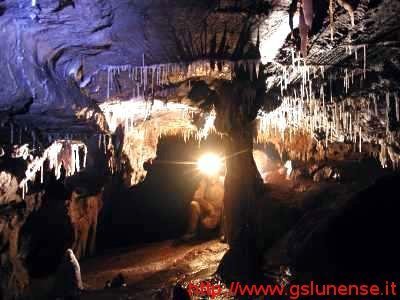 GROTTA DI CASSANA