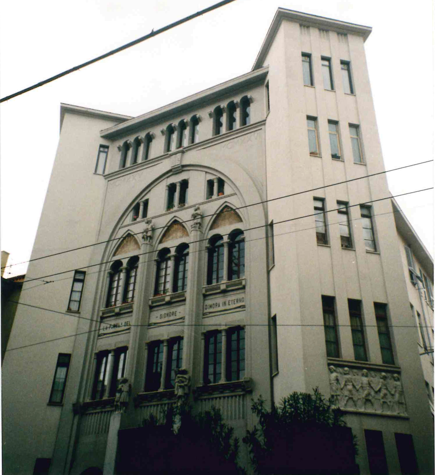 CHIESA EVANGELICA BATTISTA/EDIFICIO RESIDENZIALE