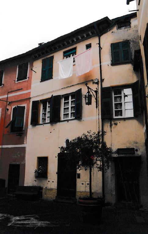 Palazzo in via Guani, 28, 30