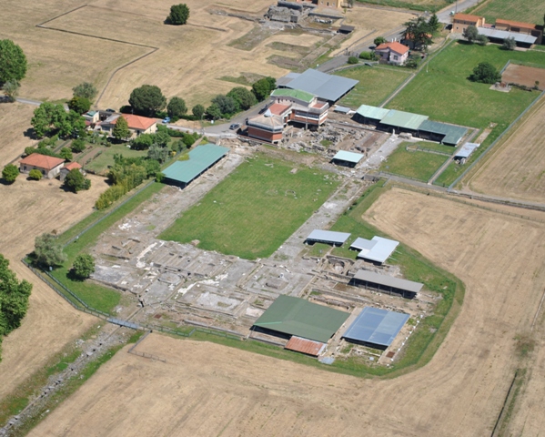 FORO di Luni