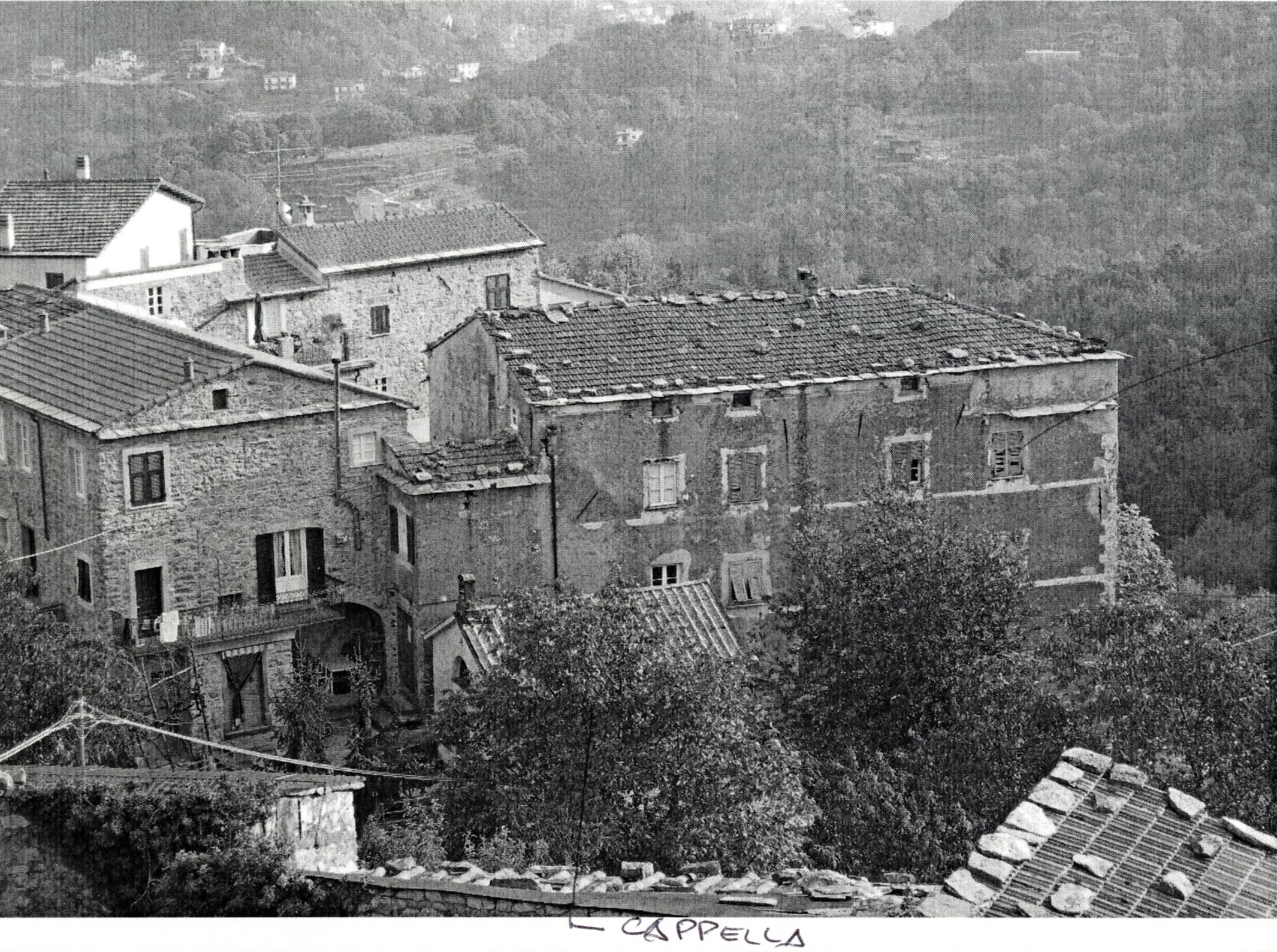 Casa Paganini con cappella e corte pertinenziale