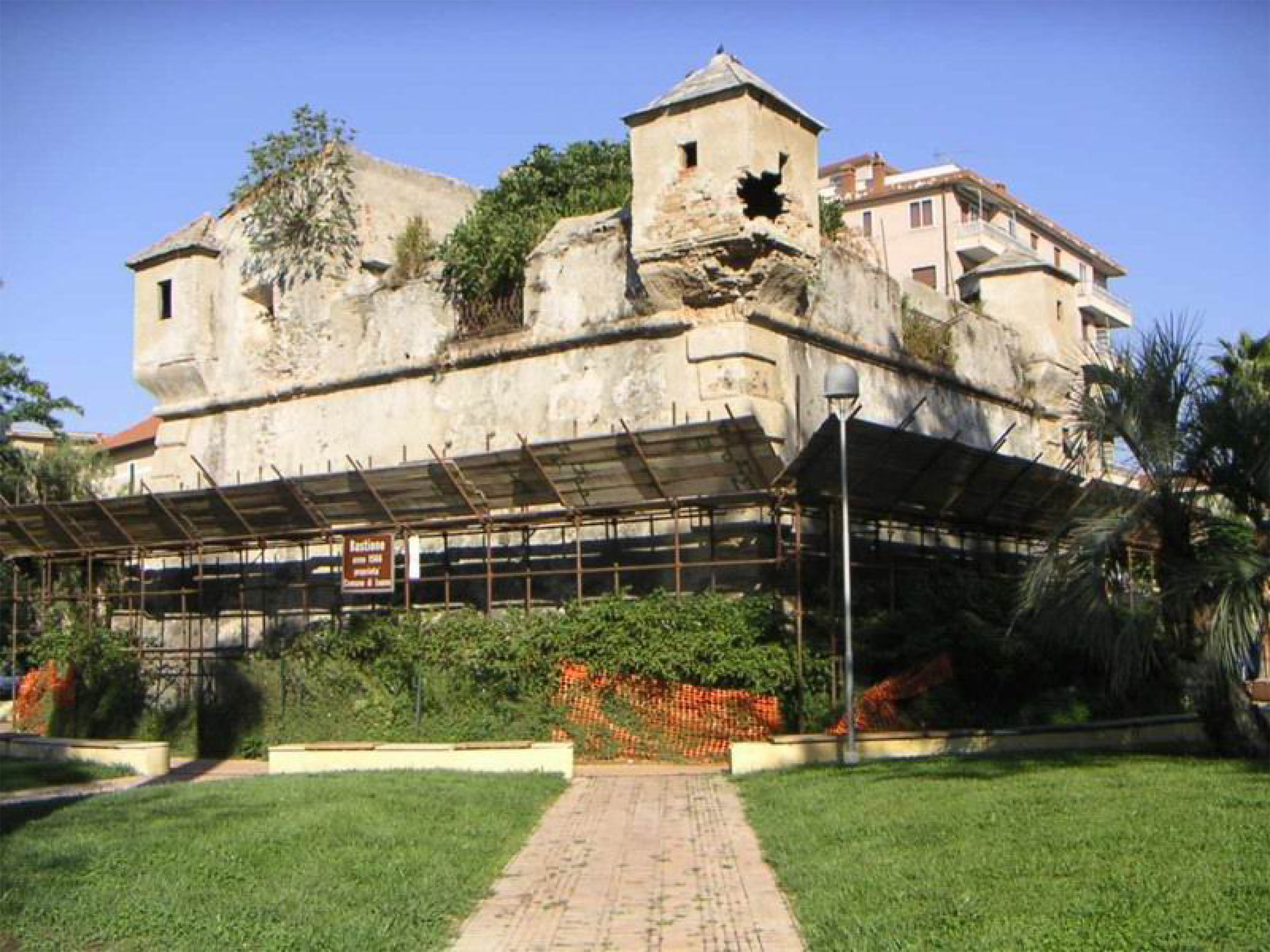 Fortino sul mare