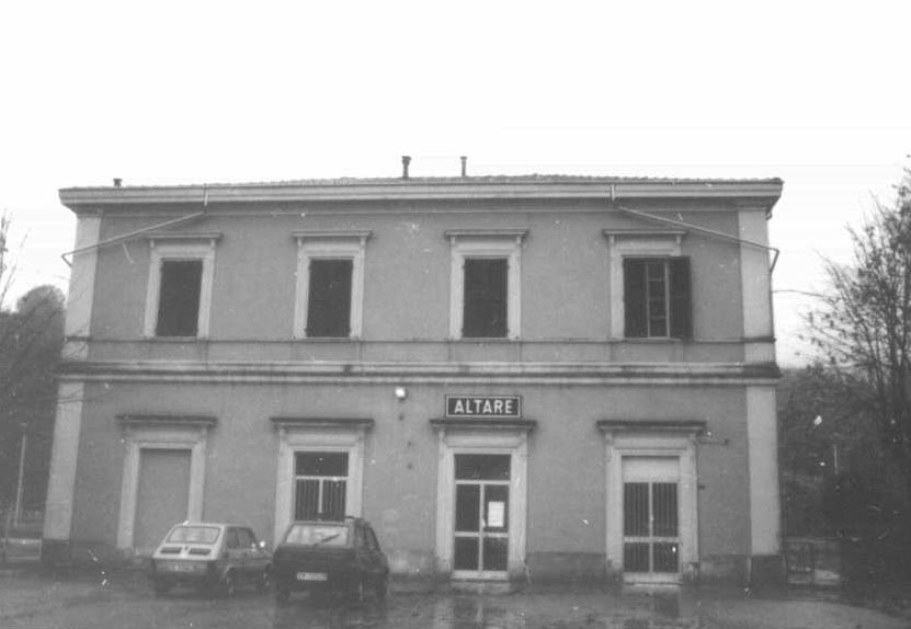 Fabbricato viaggiatori FF.SS