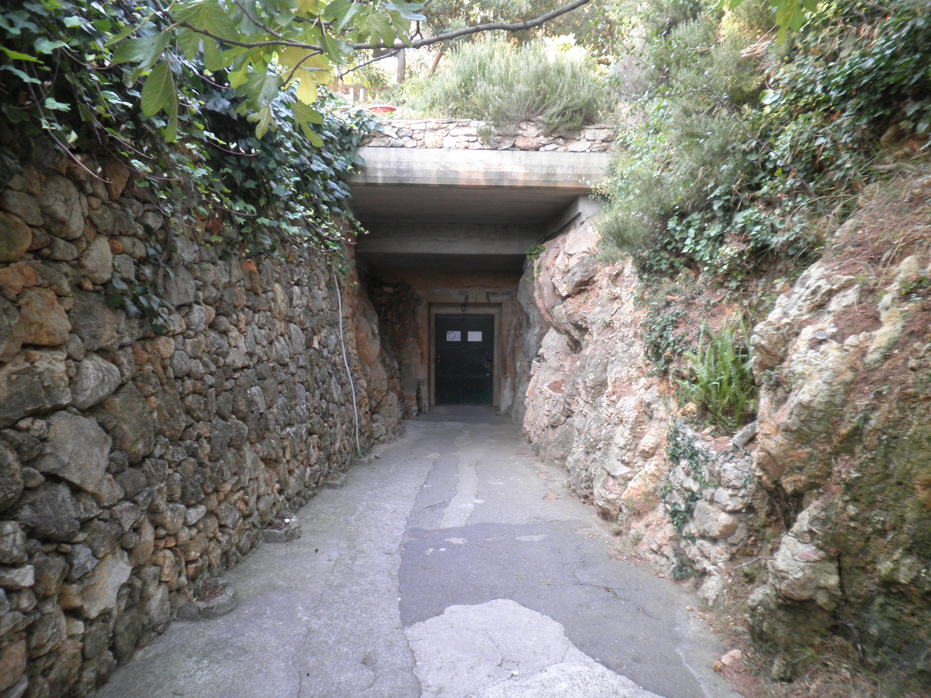 GROTTA DI VALDEMINO