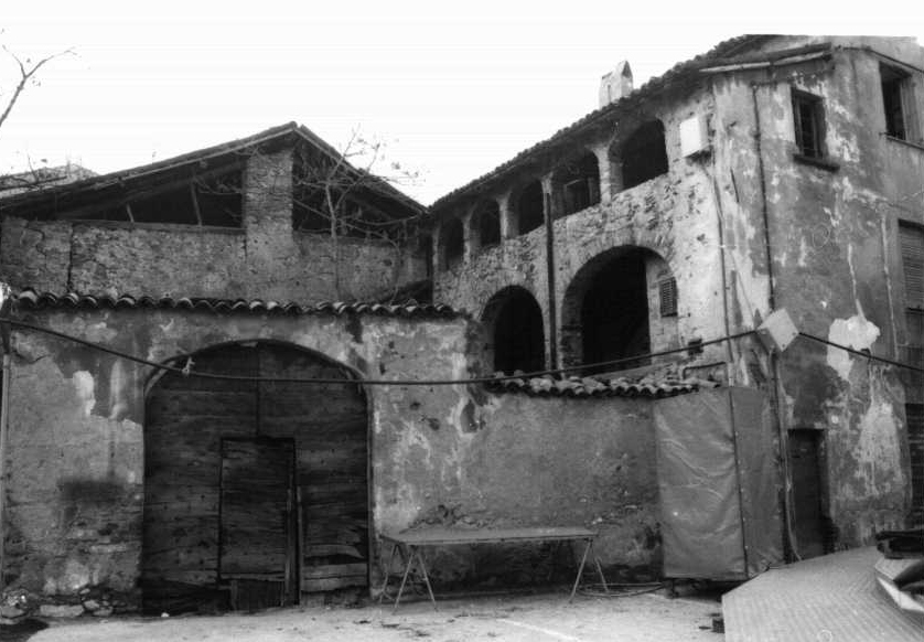 Casa a loggiati