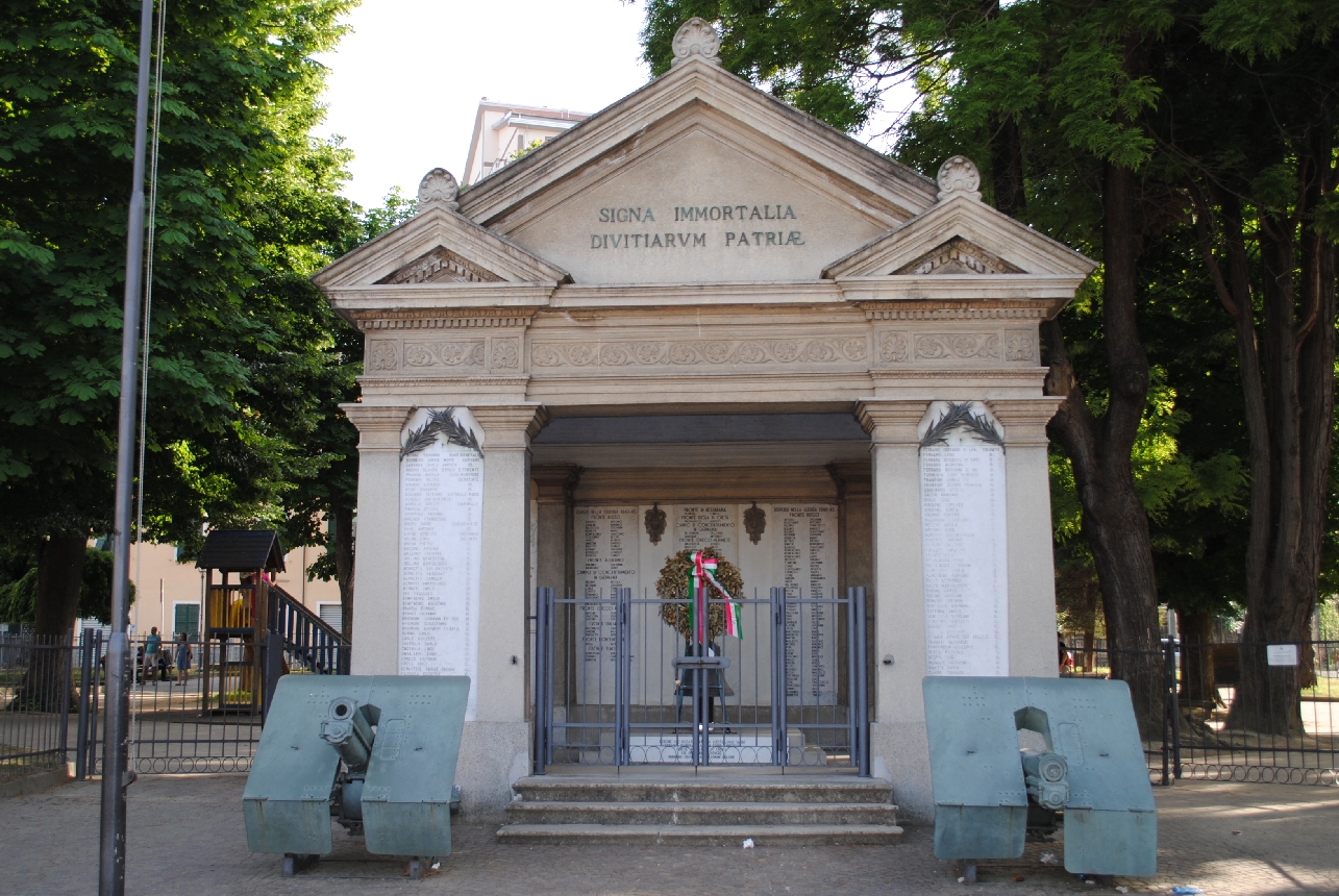 Monumento ai caduti della prima e della seconda guerra mondiale