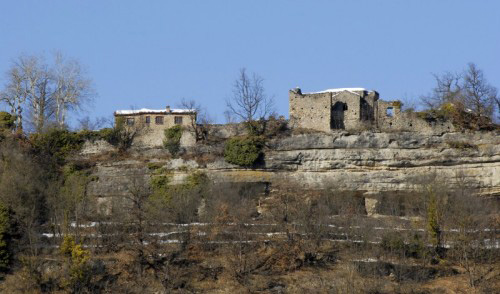GROTTE SOTTO IL CASTELLO DI CENGIO