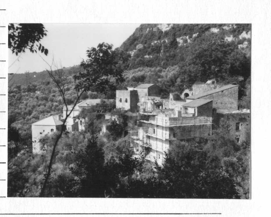 Costruzioni medioevali dette Casazze