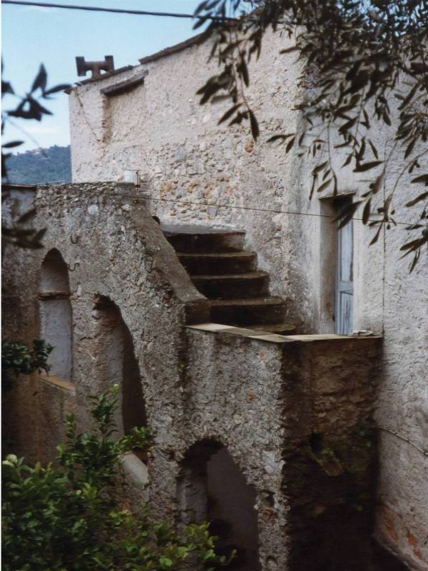 Fabbricato Rurale già casa Canonica con terreno e cappella della Madonna della Misericordia