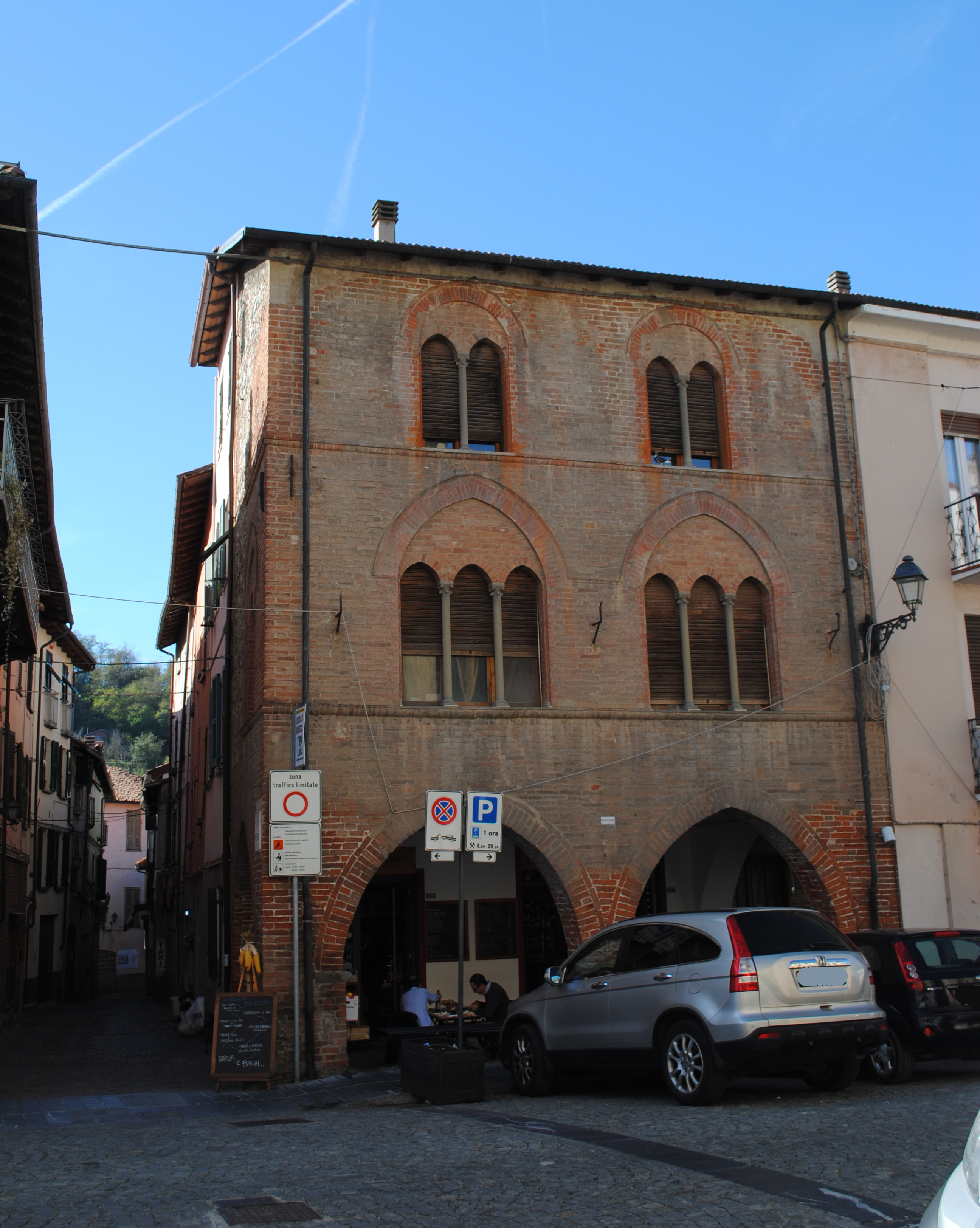 [Casa padronale in Piazza Italia, 54, 56, 58]
