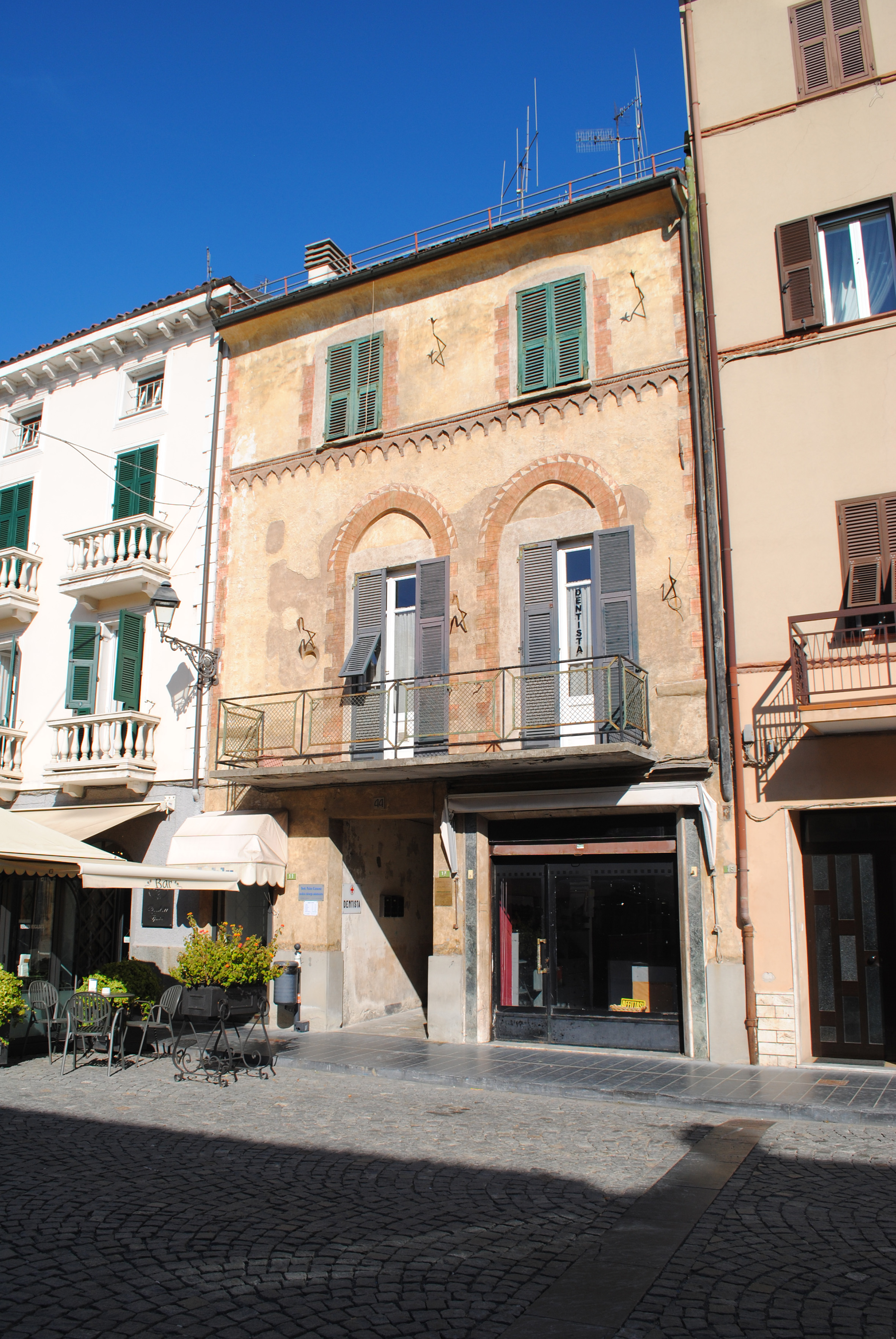 [casa a schiera in Piazza Italia, 11/13/15]
