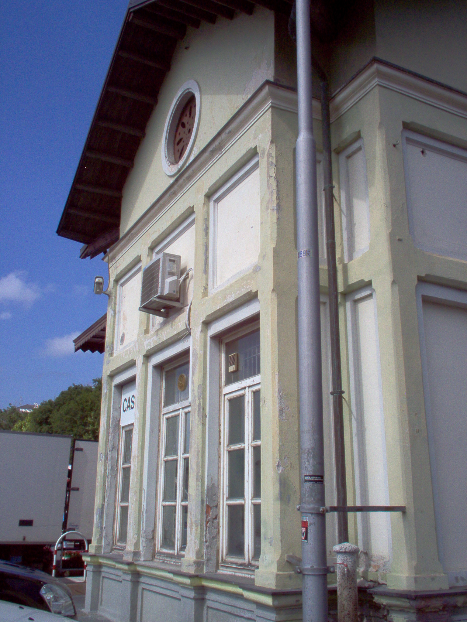 Stazione ferroviaria FF.S.S. )