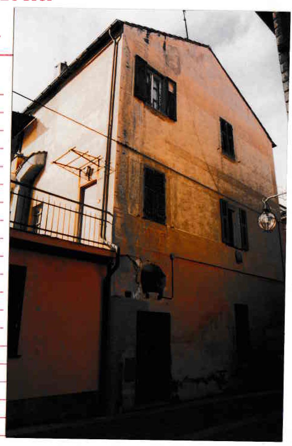 Edificio in piazza Foscolo, 2