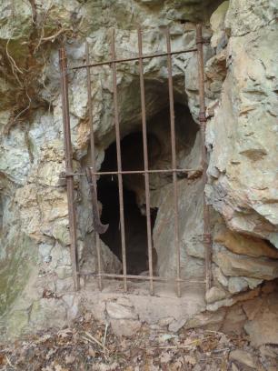 GROTTA DEL PONTE DI VARA