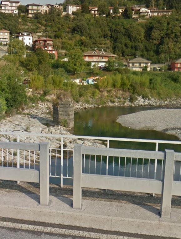 Ponte sul Brembo detto "della Regina" )