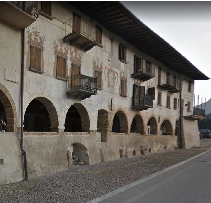 Case prospicienti il fiume Brembo