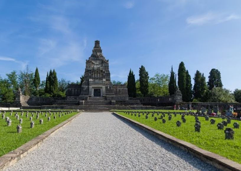 Mausoleo Crespi nel cimitero di Crespi d'Adda