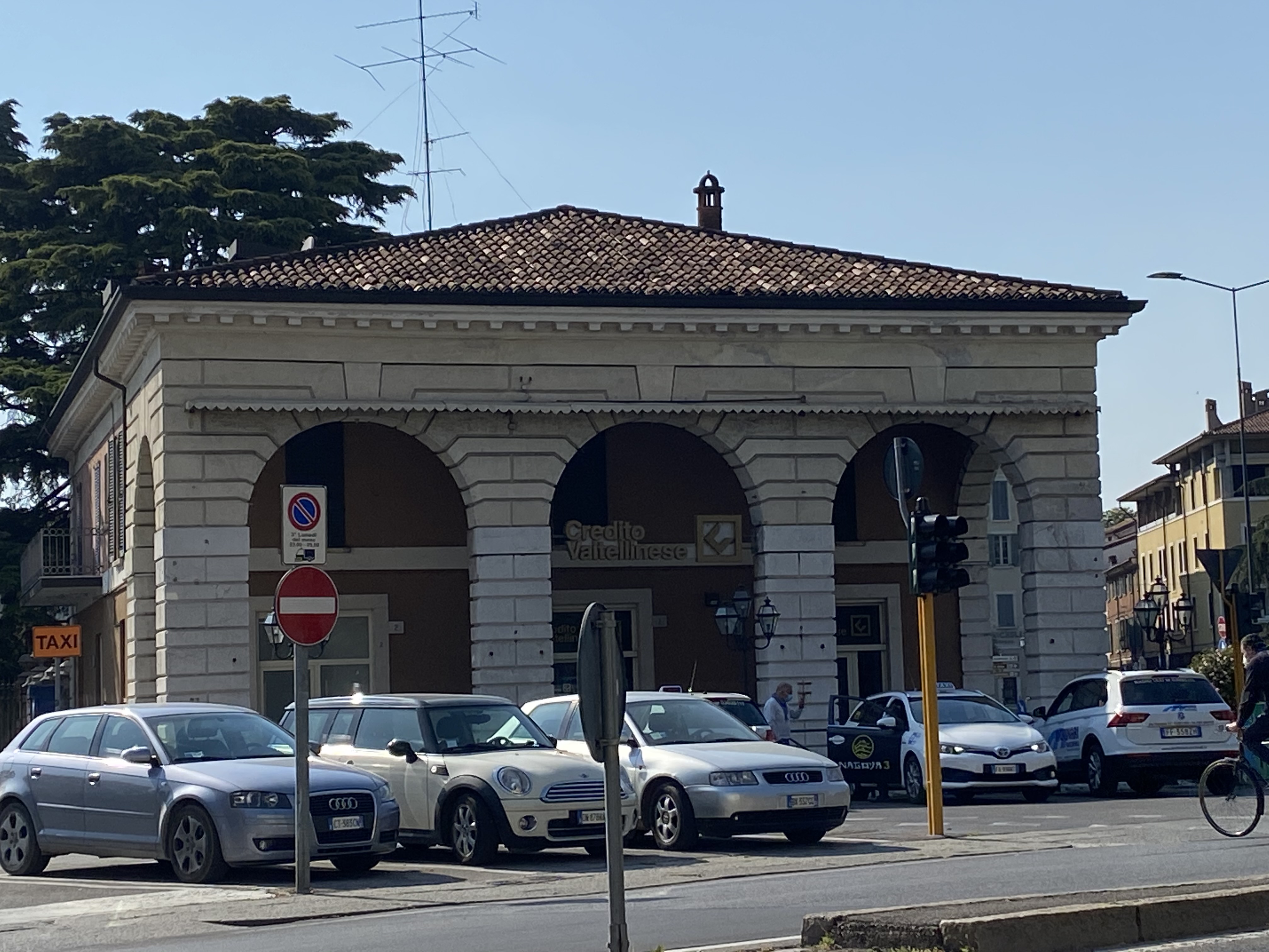 Casello Daziario di Piazzale Arnaldo, 25