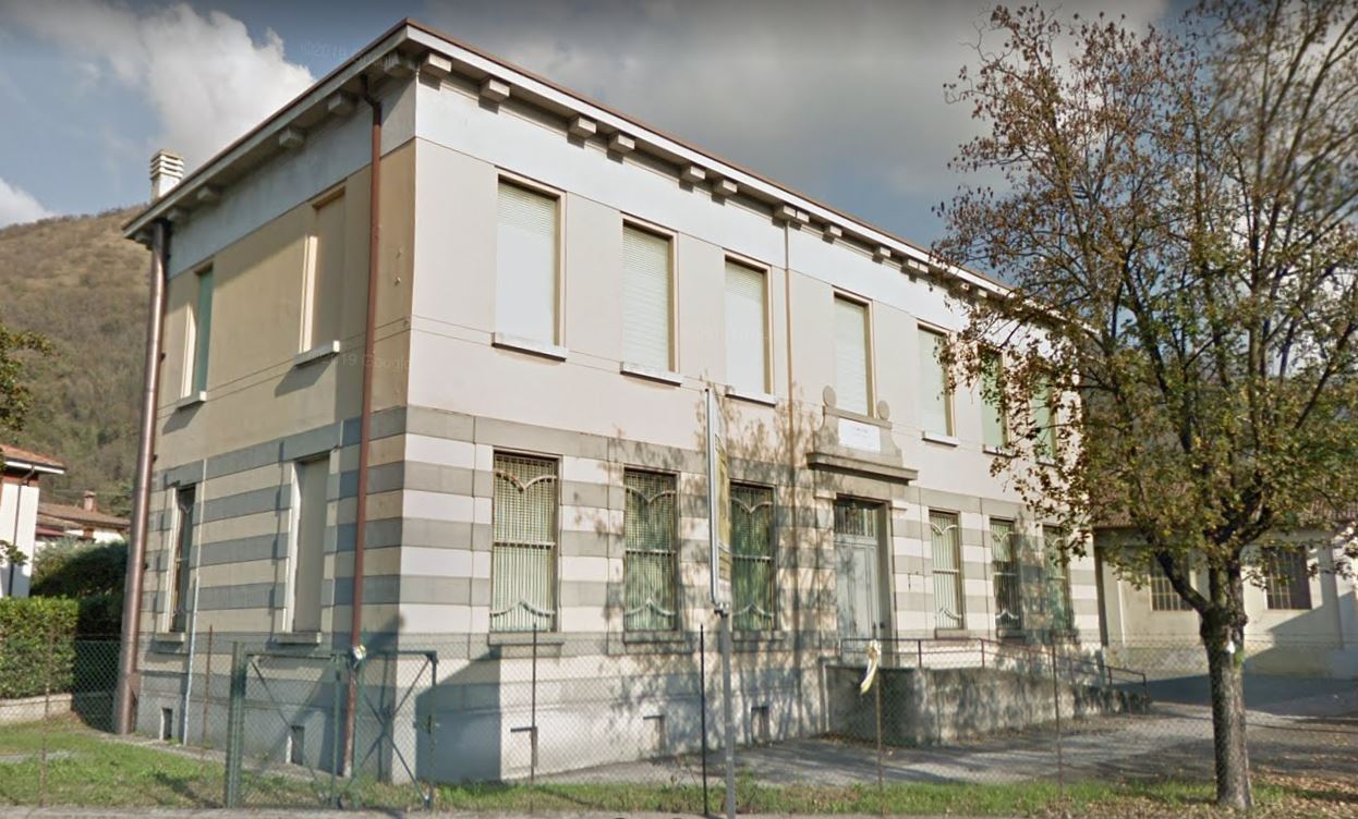 Ex scuola ai Caduti di Concesio