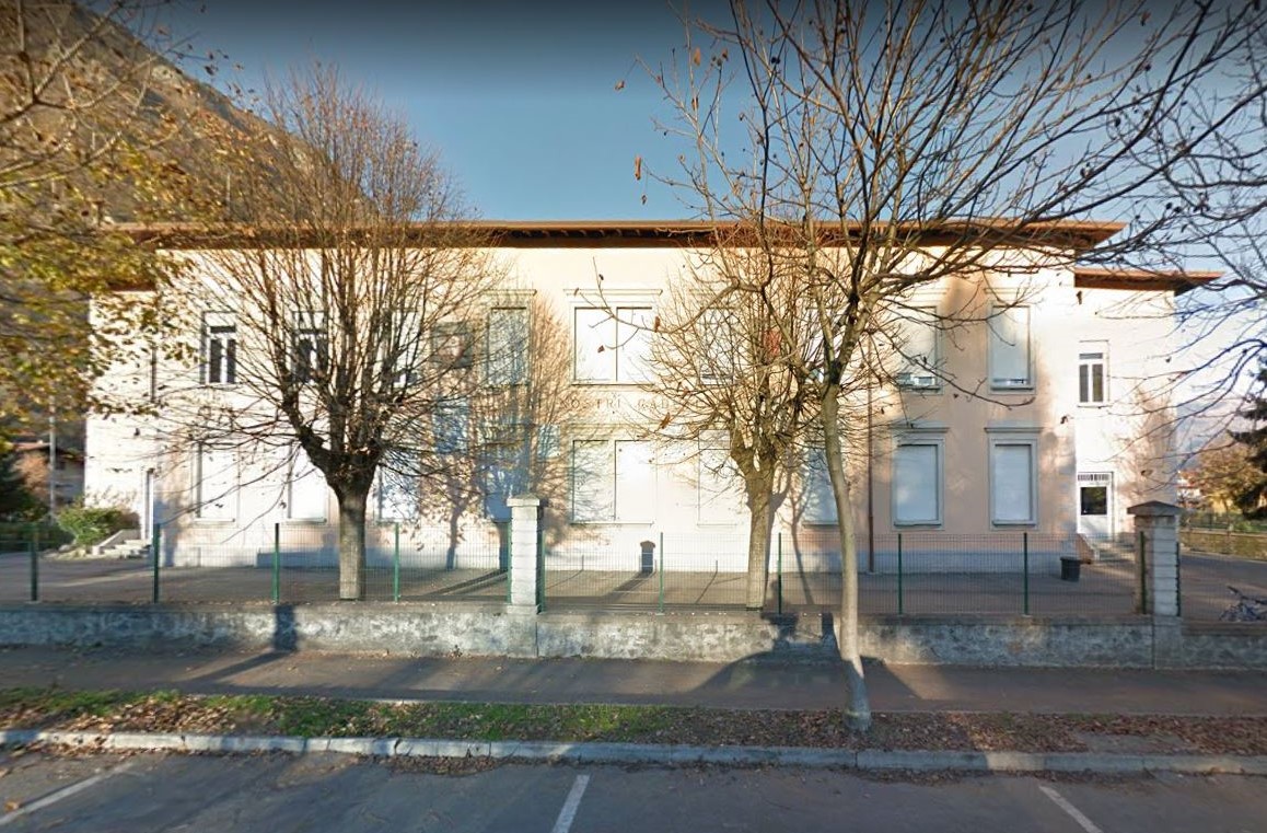 Scuola primaria di Piamborno dedicata ai caduti