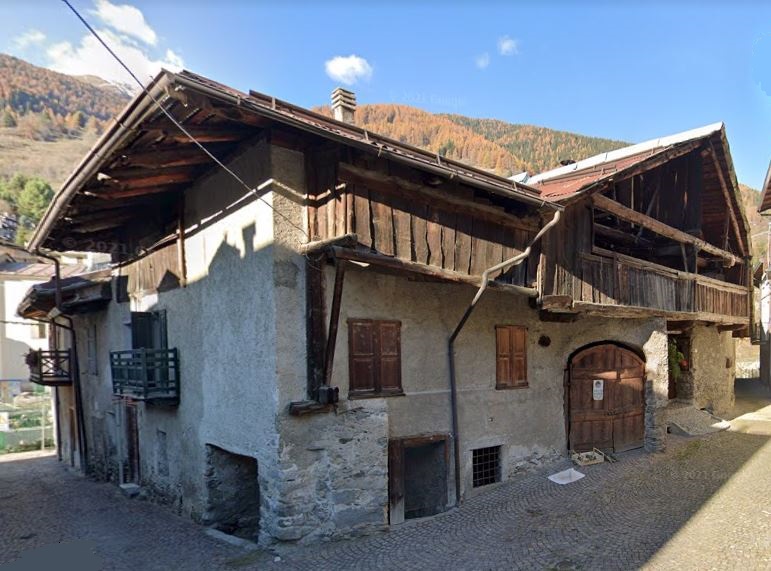 Immobili in via Castello