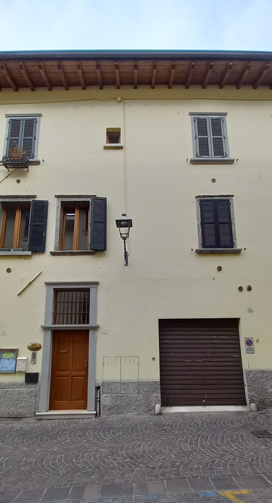 Edificio in via San Bernardino, 26