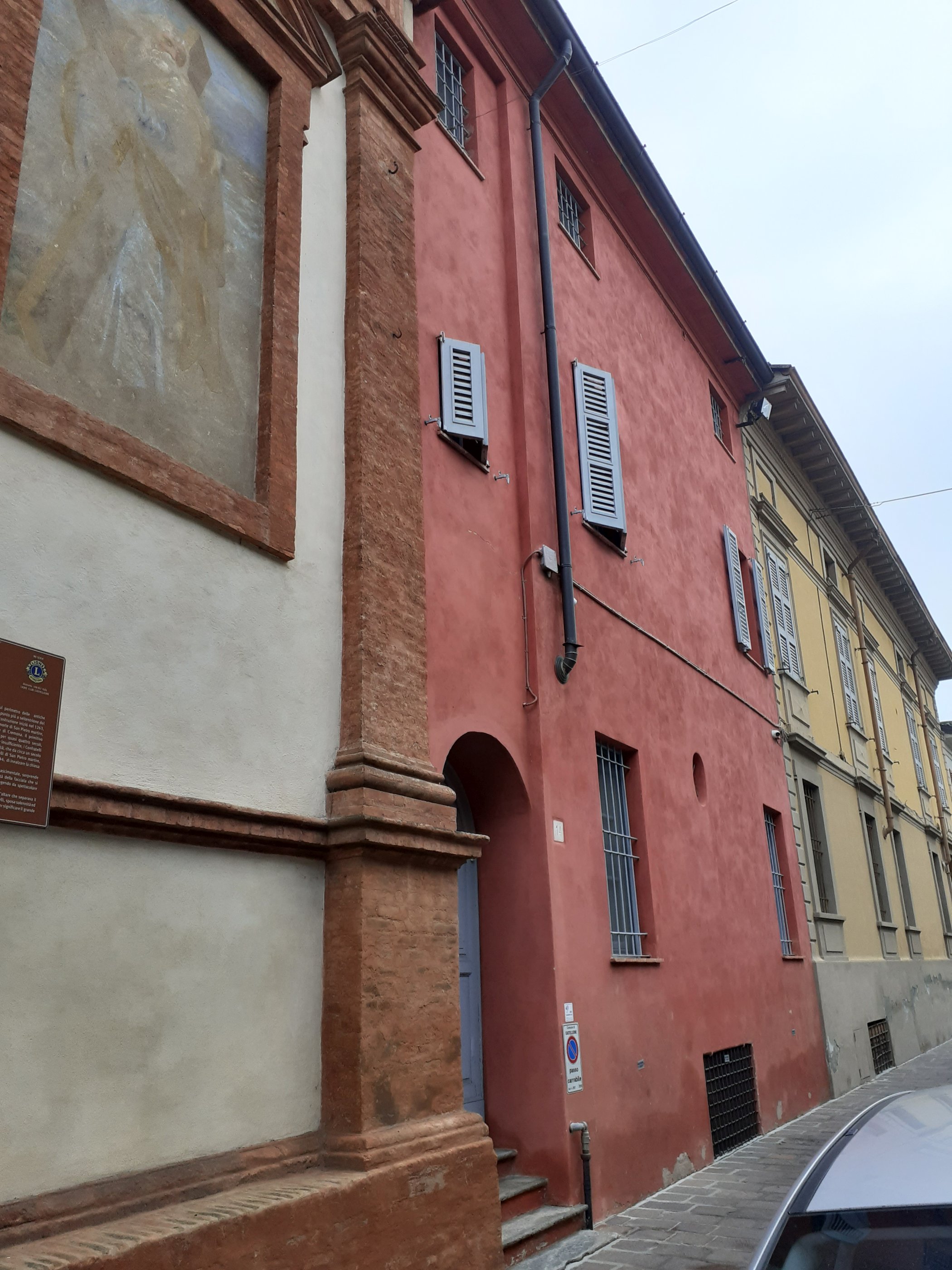 [Palazzina in via Garibaldi, 14]
