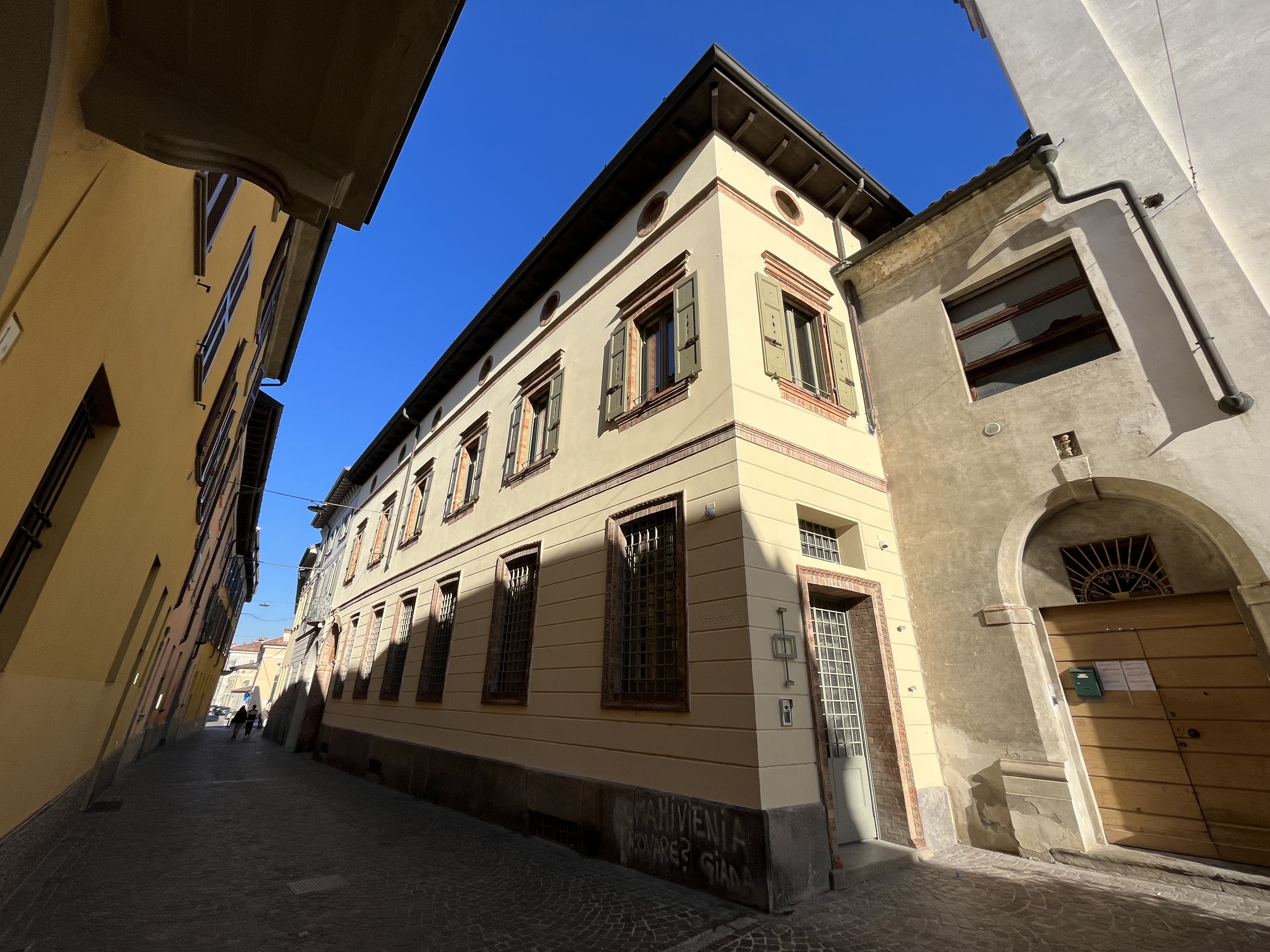 [Casa in Via Cesare Battisti, 4, 6]
